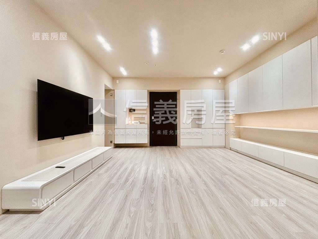 ♞白天鵝精裝２房２衛平車房屋室內格局與周邊環境