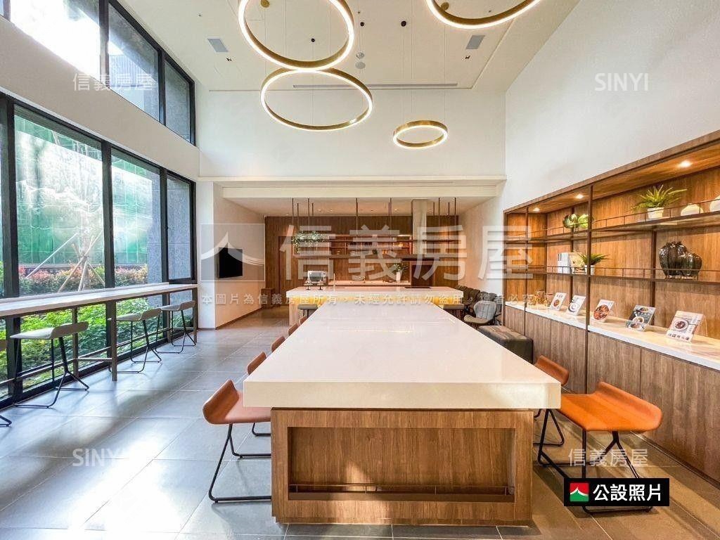 ♞白天鵝精裝２房２衛平車房屋室內格局與周邊環境