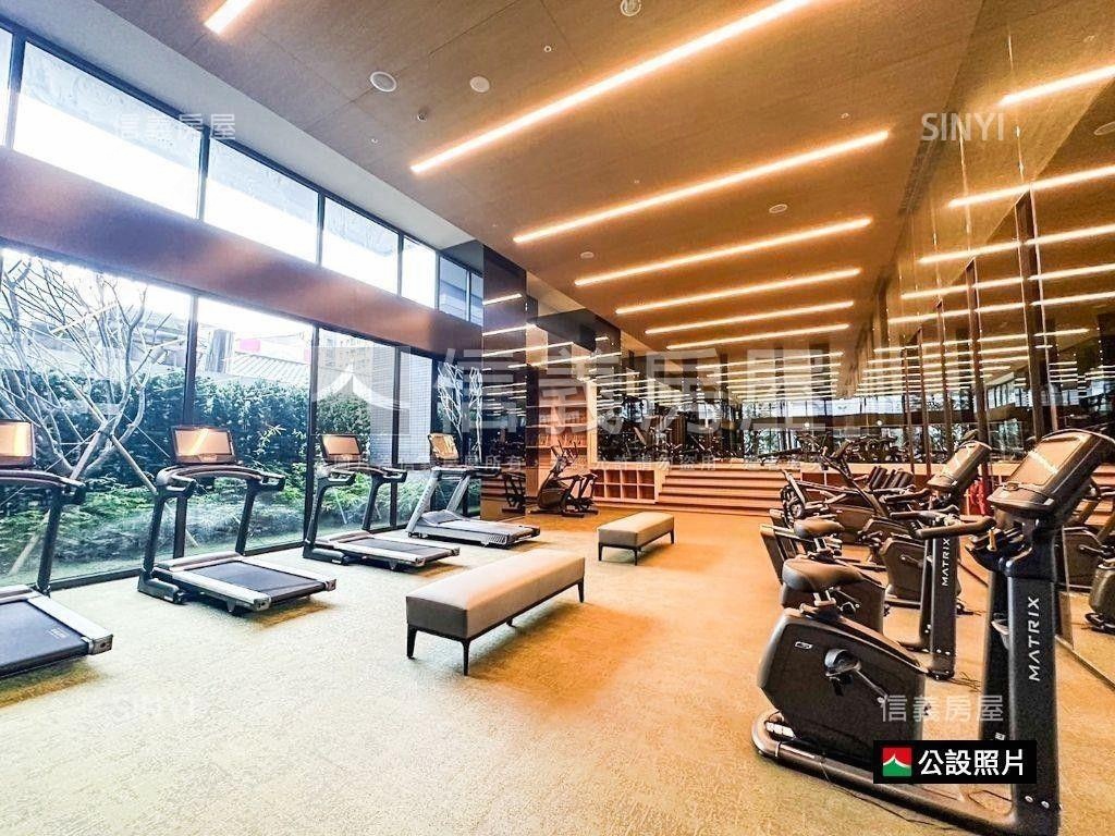 ♞白天鵝精裝２房２衛平車房屋室內格局與周邊環境