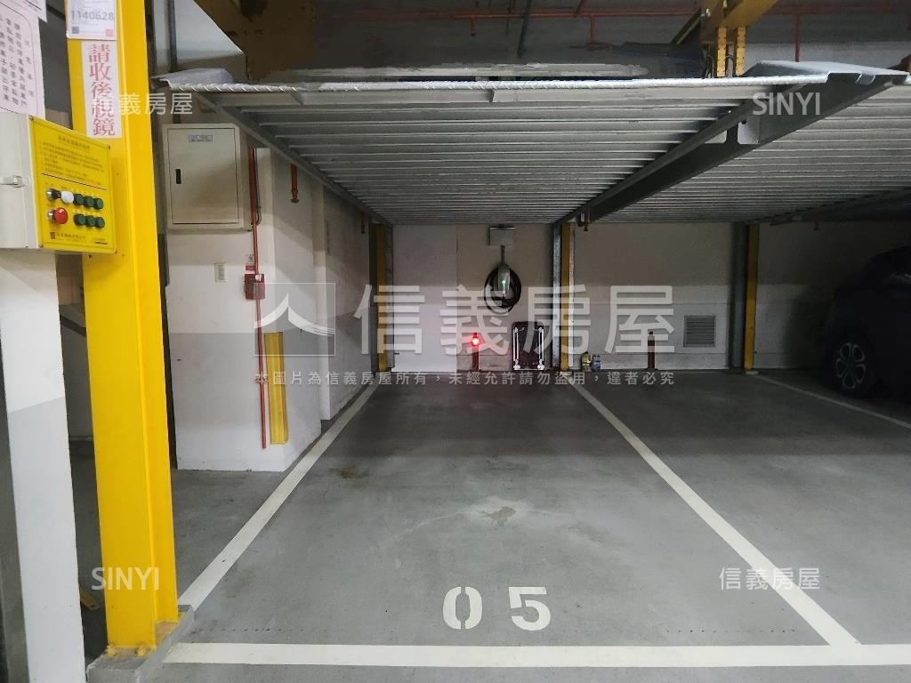 忠泰面公園美３房子母車位房屋室內格局與周邊環境