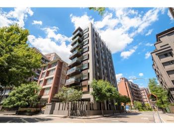 忠泰面公園美３房子母車位