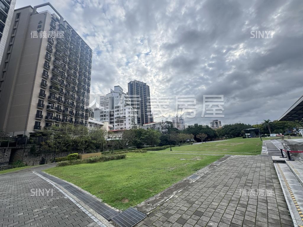 ★稀有面公園高樓景觀房屋室內格局與周邊環境
