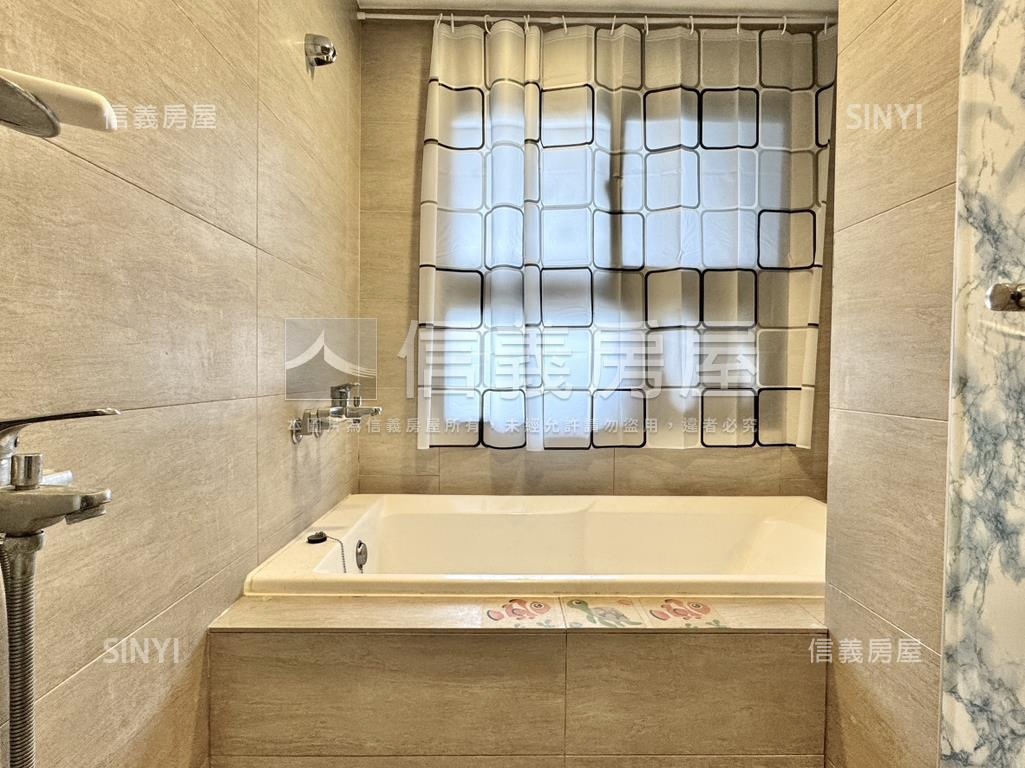 【精選】捷運景觀兩房房屋室內格局與周邊環境