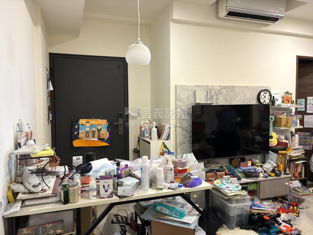 臻愛後棟高樓視野２房房屋室內格局與周邊環境