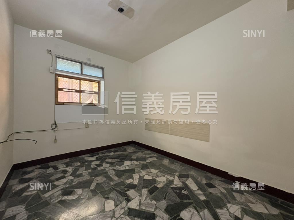 屋況超讚的三樓寓房屋室內格局與周邊環境