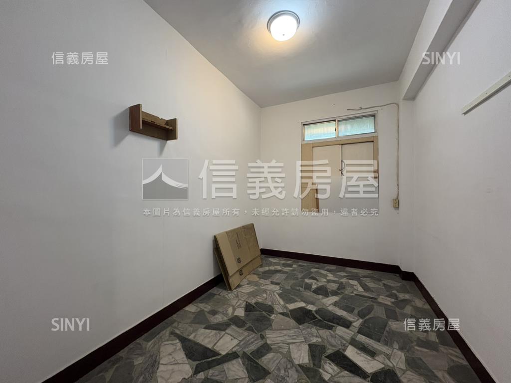 屋況超讚的三樓寓房屋室內格局與周邊環境