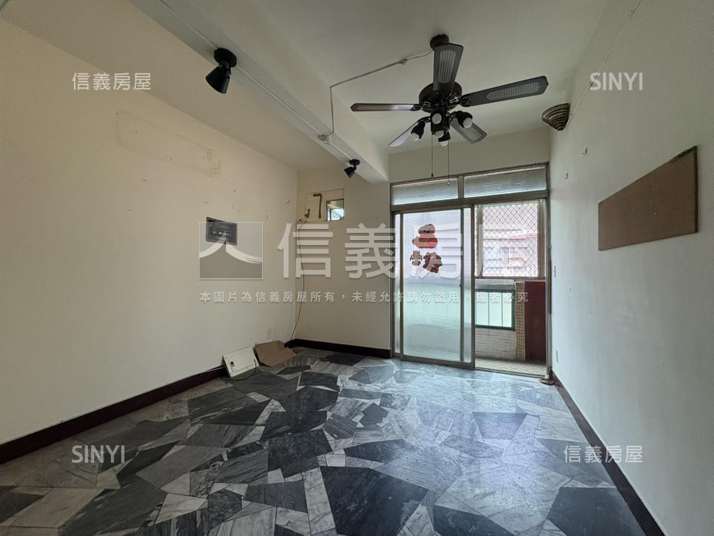 屋況超讚的三樓寓房屋室內格局與周邊環境