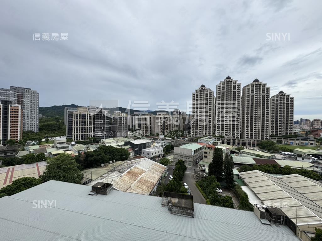 莊園街電梯三房車位房屋室內格局與周邊環境