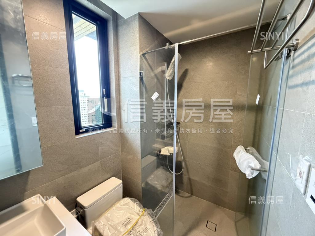 誠美拾光次頂樓面河景觀宅房屋室內格局與周邊環境