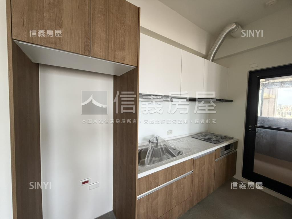 誠美拾光次頂樓面河景觀宅房屋室內格局與周邊環境