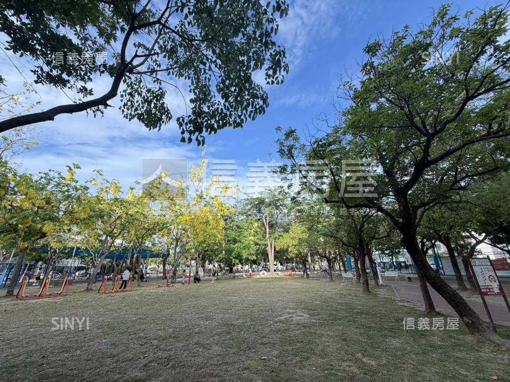 誠美拾光次頂樓面河景觀宅房屋室內格局與周邊環境