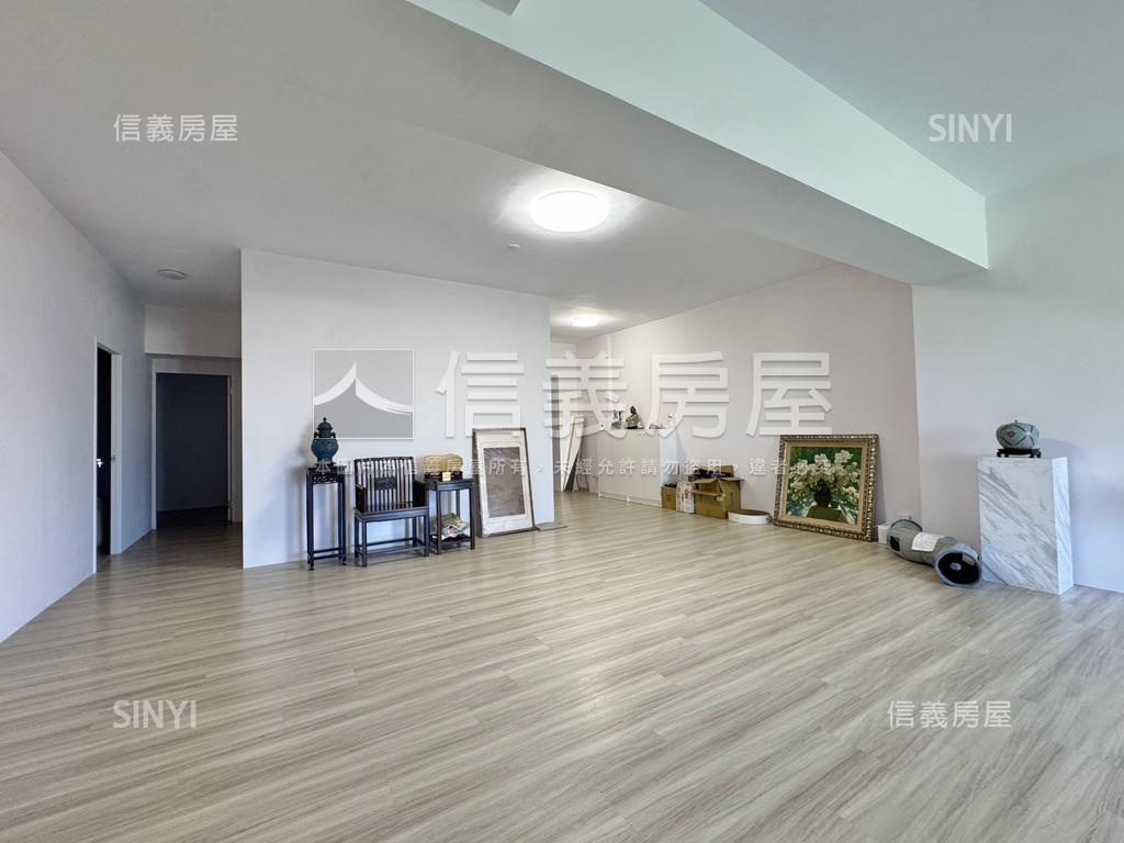 文心帝國屋況好視野戶平車房屋室內格局與周邊環境