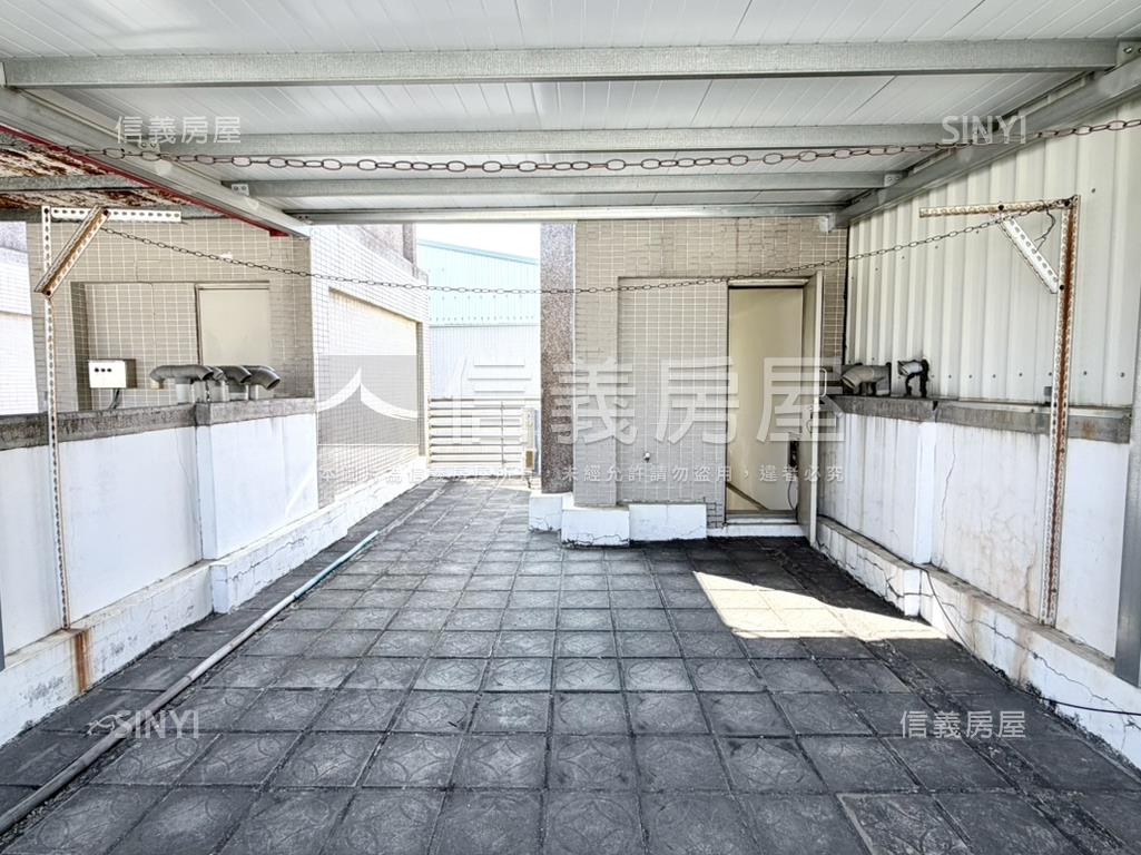 捷運出口旁大坪美透天房屋室內格局與周邊環境