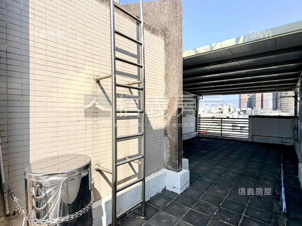 捷運出口旁大坪美透天房屋室內格局與周邊環境