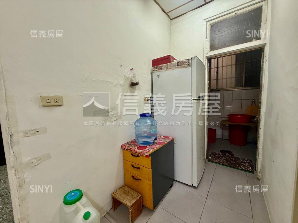 長億商圈免整理透天房屋室內格局與周邊環境