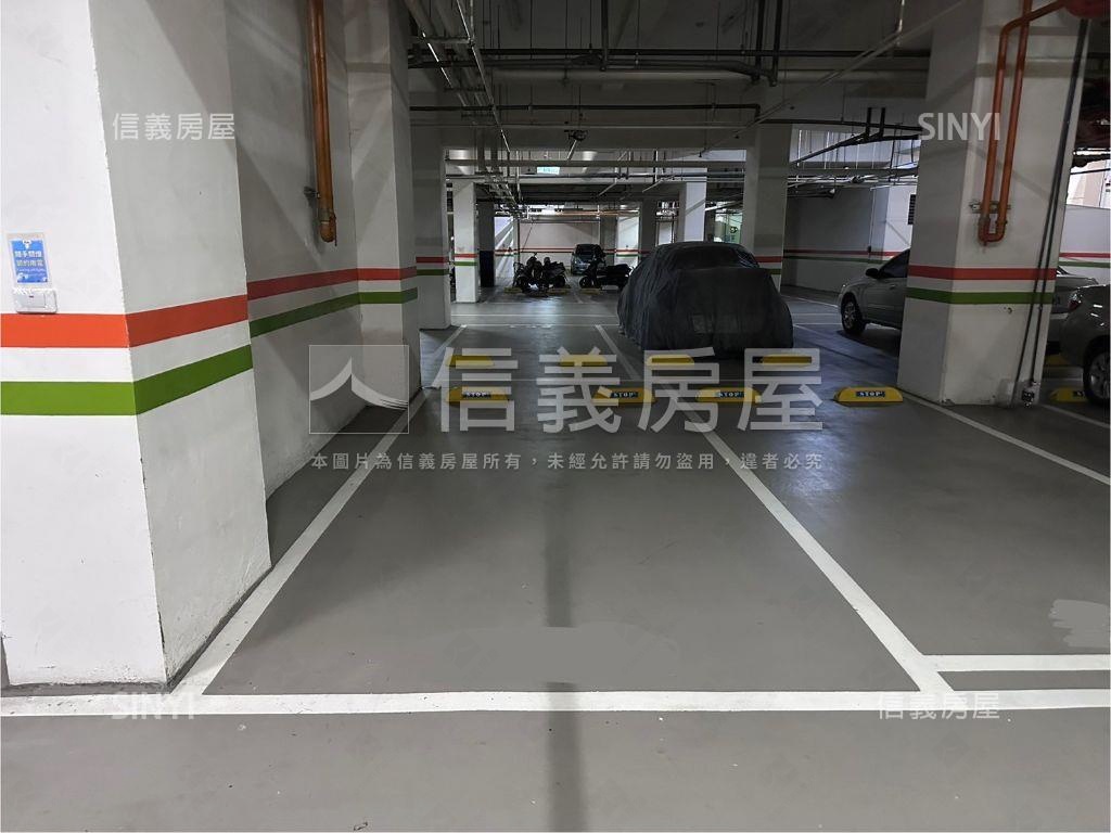 高鐵特區◆Ｂ１雙平面車位房屋室內格局與周邊環境