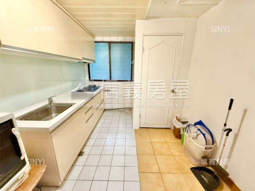 潤泰美景採光三房美寓房屋室內格局與周邊環境