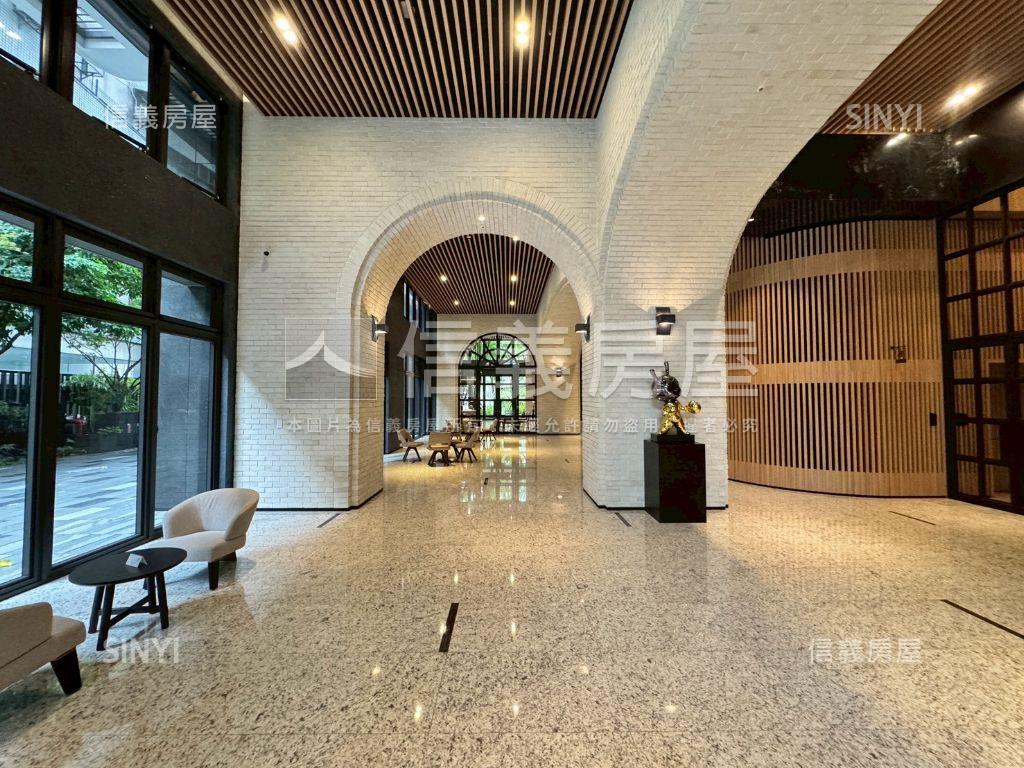 美！順天謙華渡假休閒二房房屋室內格局與周邊環境