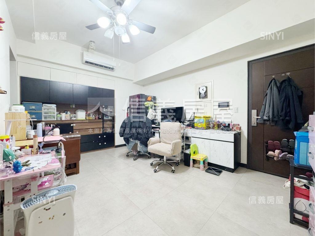 新五綻兩房車位房屋室內格局與周邊環境