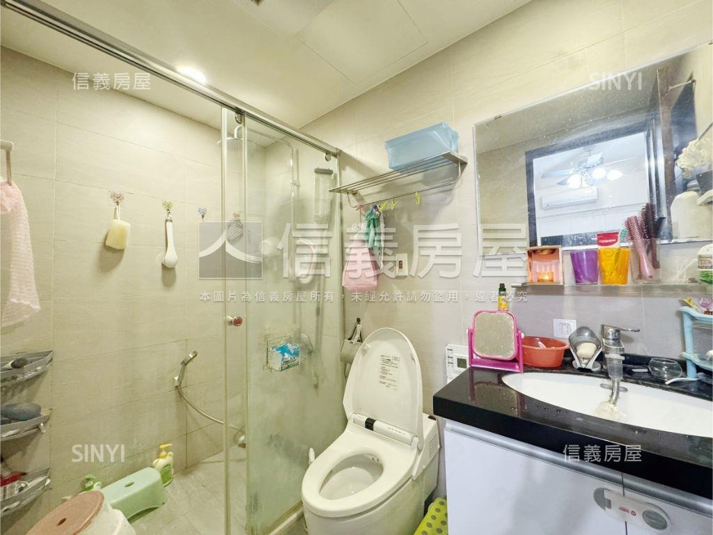 新五綻兩房車位房屋室內格局與周邊環境