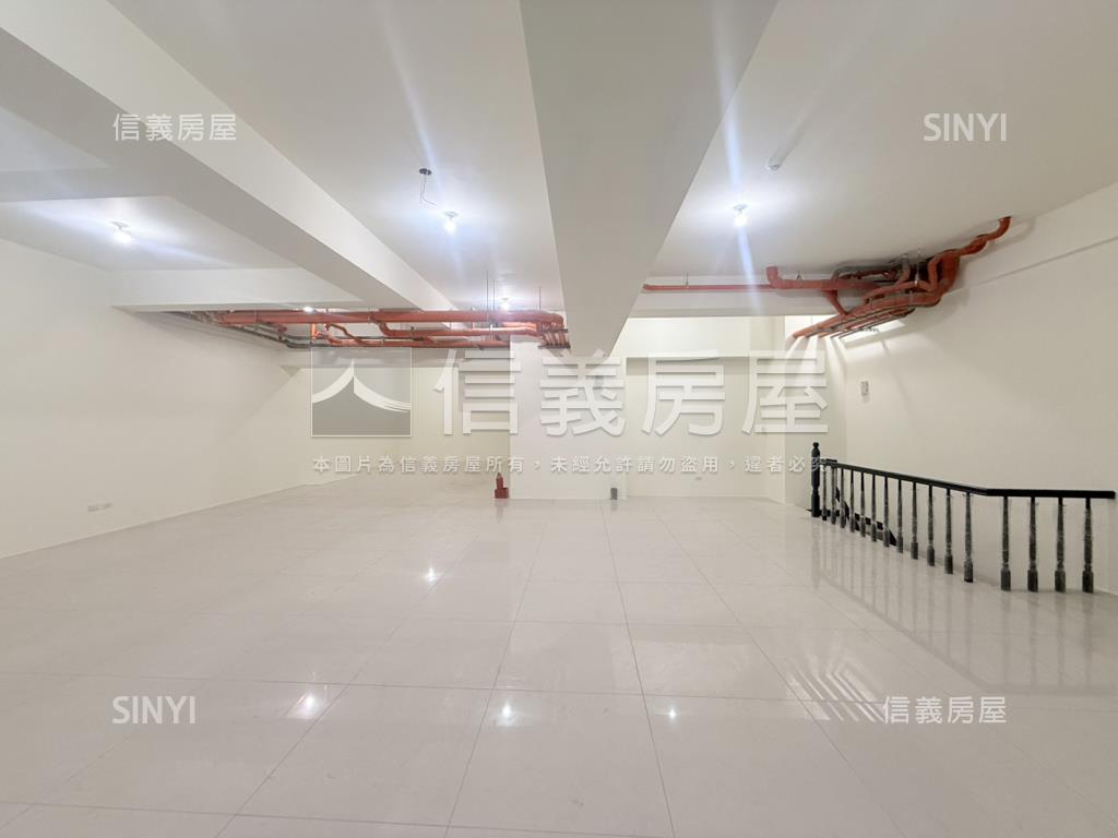 西門捷運大空間店辦房屋室內格局與周邊環境