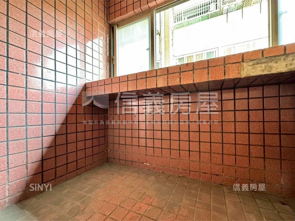 北屯路大坪數商辦大樓房屋室內格局與周邊環境