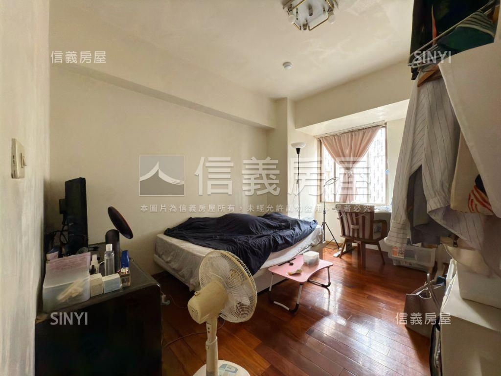 南北向四房大平車雙衛開窗房屋室內格局與周邊環境
