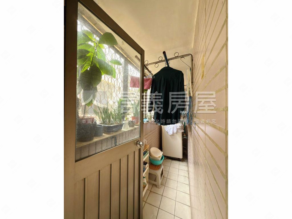 南北向四房大平車雙衛開窗房屋室內格局與周邊環境