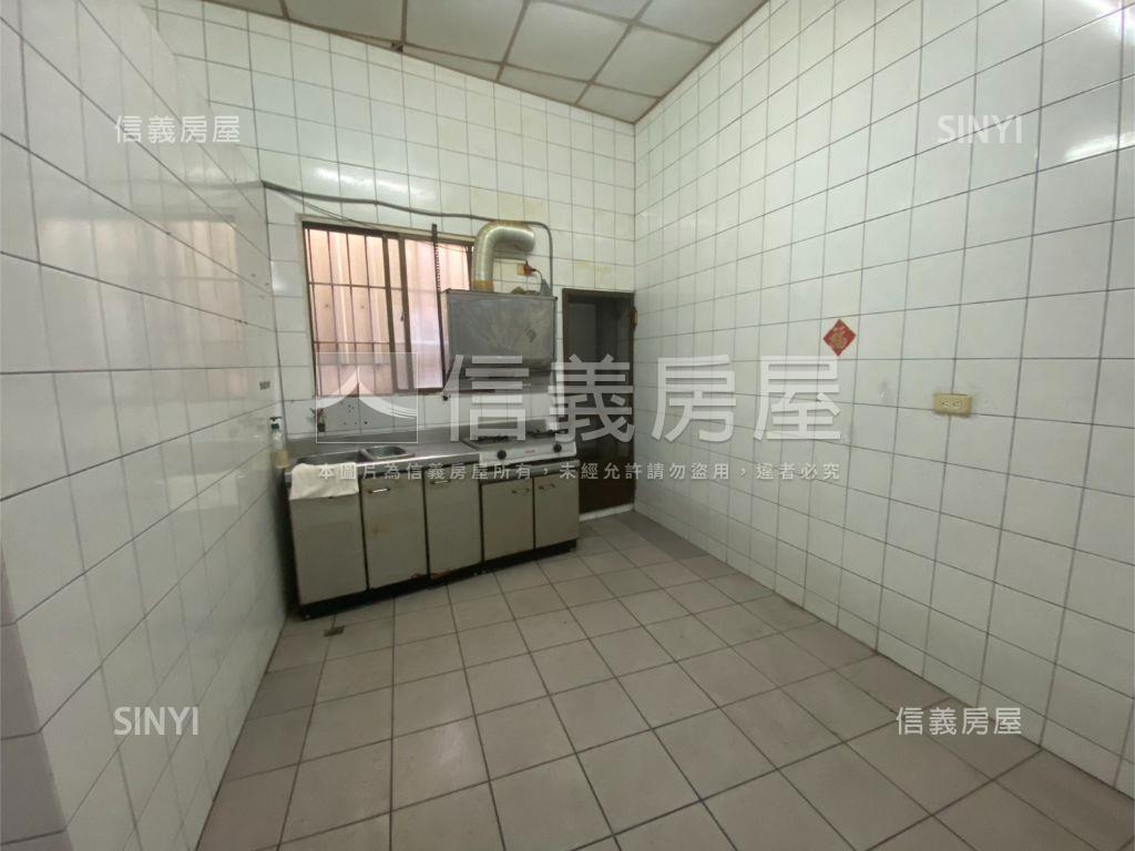 東區園道旁透天房屋室內格局與周邊環境
