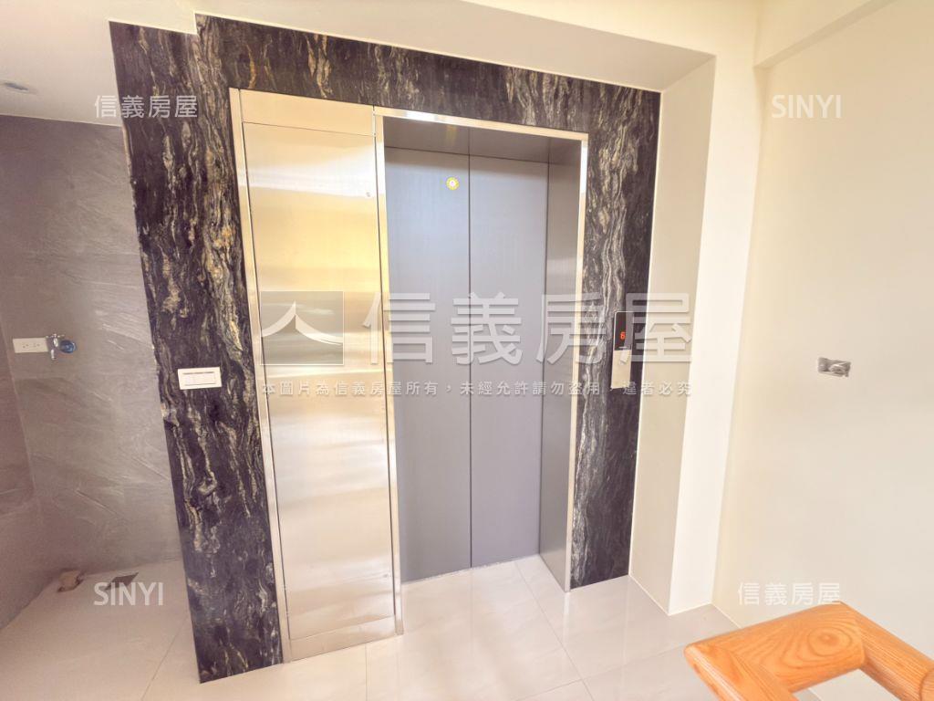 １２期臨路電梯獨棟豪墅２房屋室內格局與周邊環境