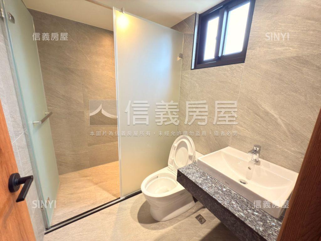 １２期臨路電梯獨棟豪墅２房屋室內格局與周邊環境