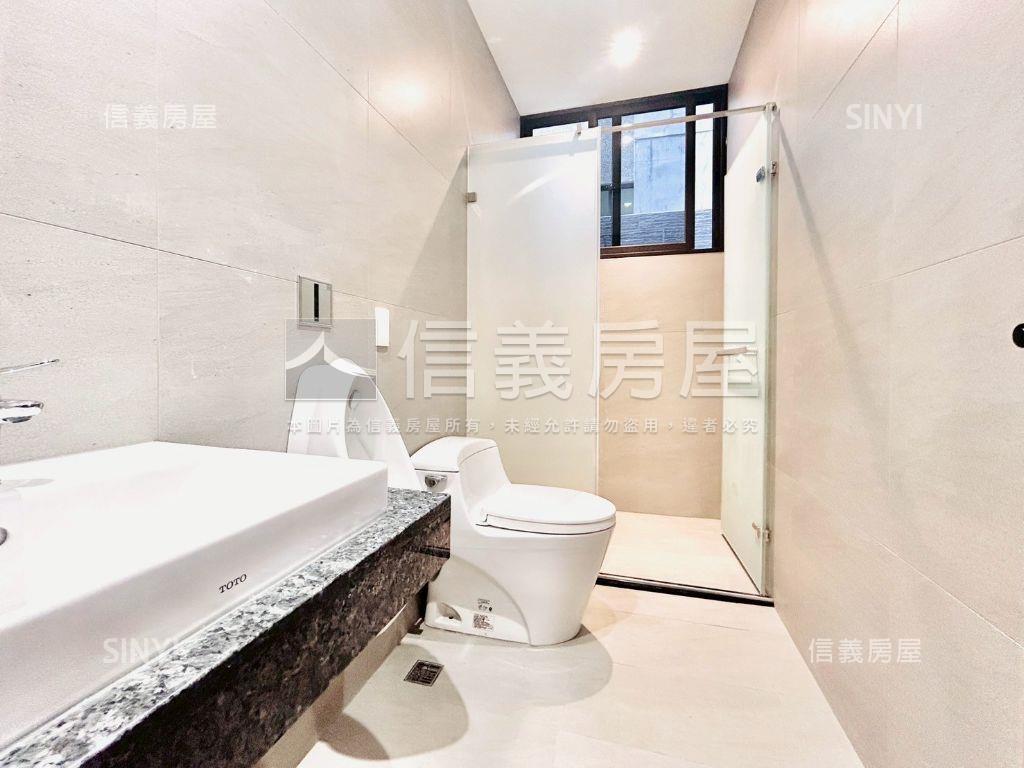 １２期臨路電梯獨棟豪墅２房屋室內格局與周邊環境