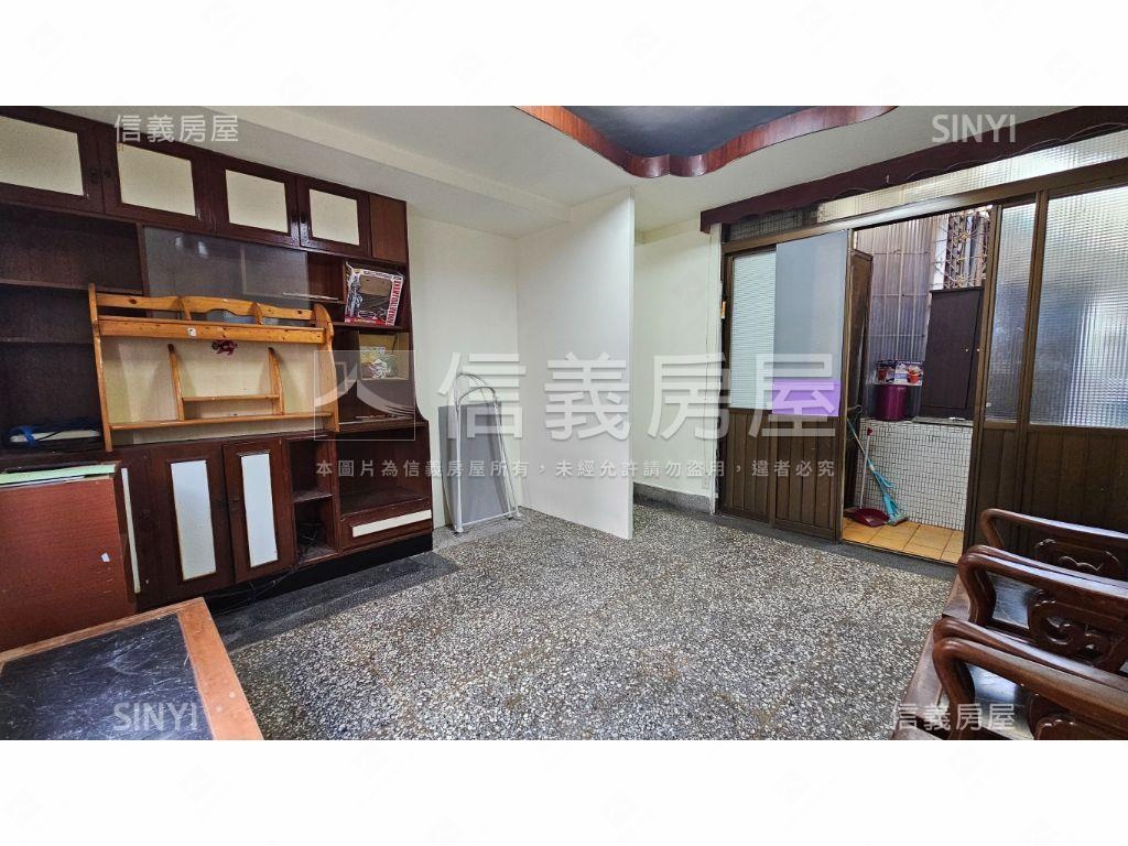 秀朗國小邊間公寓２樓房屋室內格局與周邊環境
