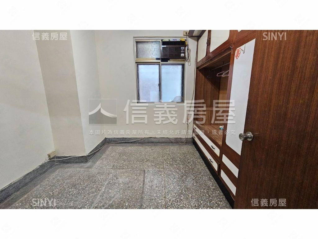 秀朗國小邊間公寓２樓房屋室內格局與周邊環境