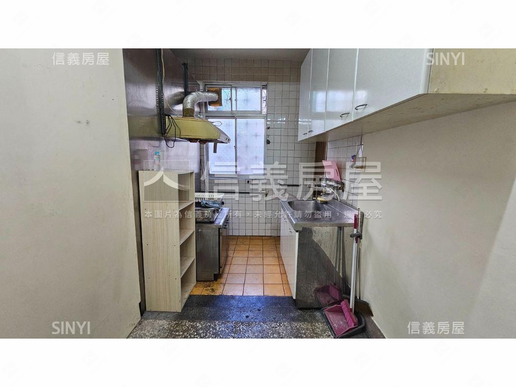 秀朗國小邊間公寓２樓房屋室內格局與周邊環境