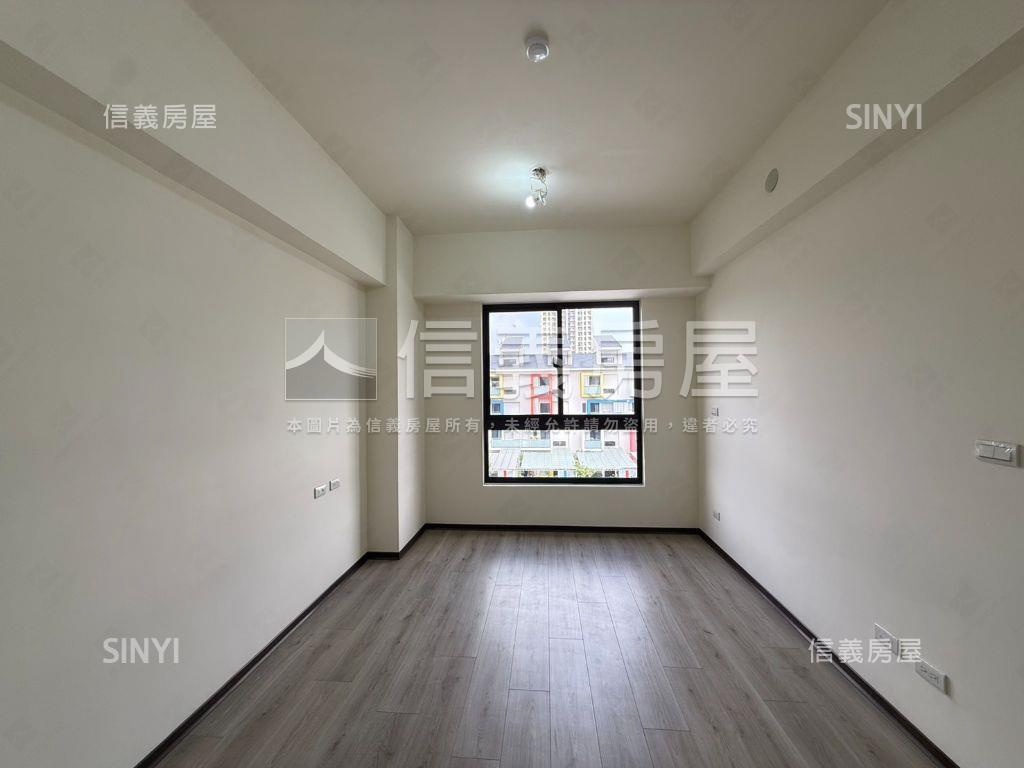 陽光四季｜次頂樓三房平車房屋室內格局與周邊環境