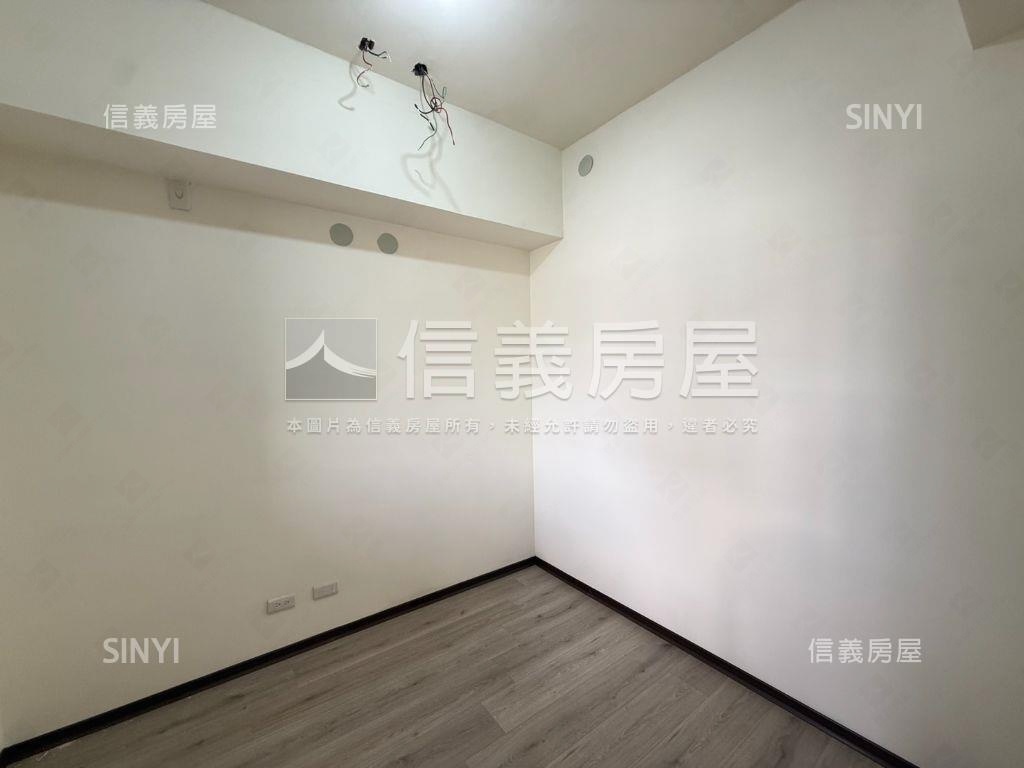 陽光四季｜次頂樓三房平車房屋室內格局與周邊環境