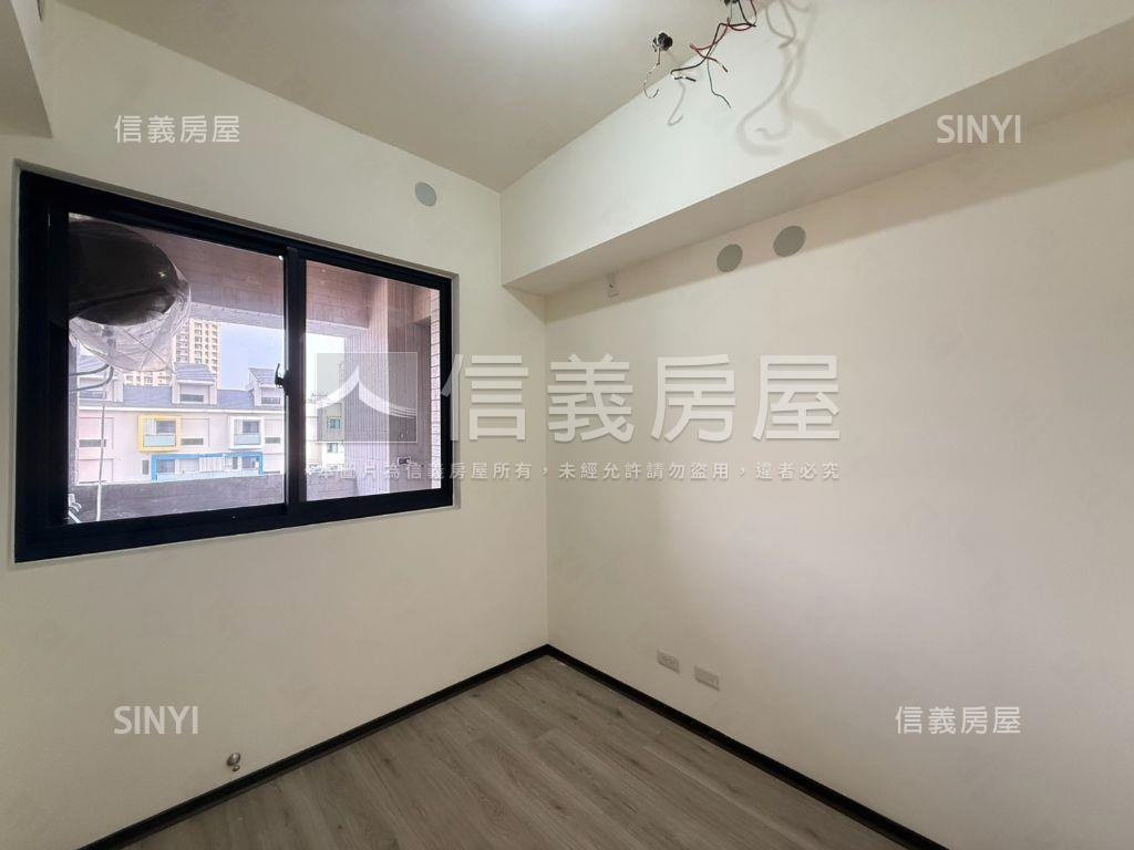 陽光四季｜次頂樓三房平車房屋室內格局與周邊環境