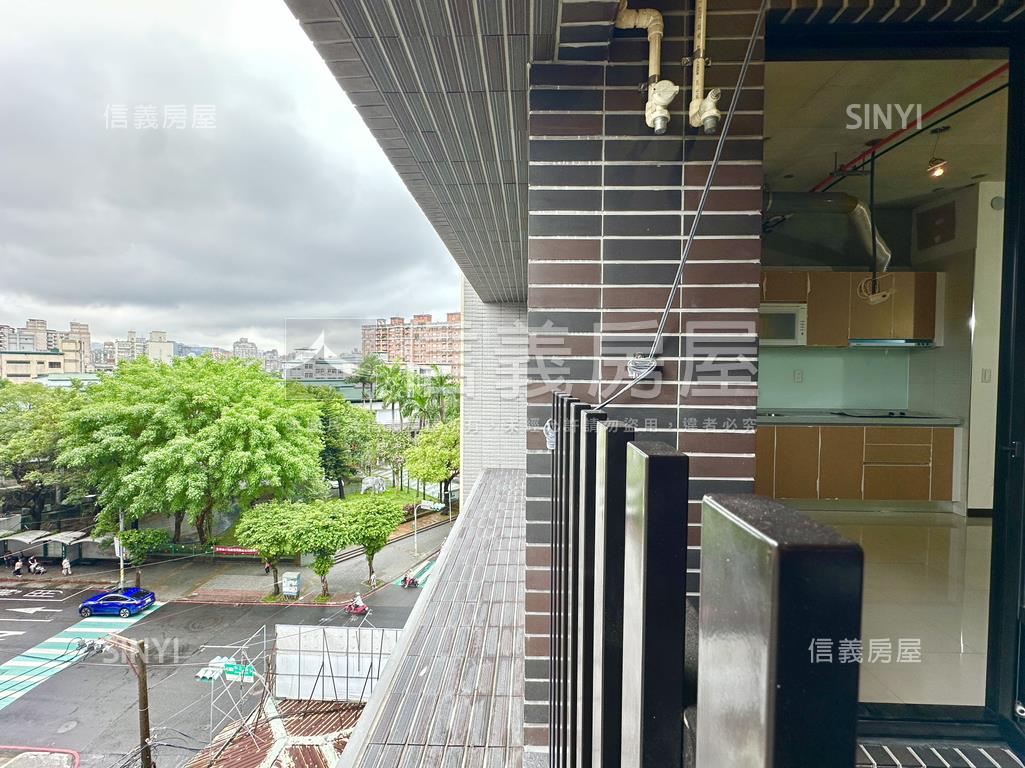 詠和心全新露臺兩房房屋室內格局與周邊環境
