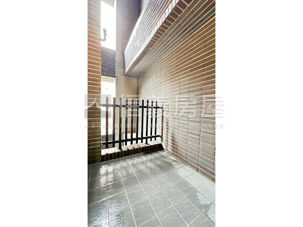 詠和心全新露臺兩房房屋室內格局與周邊環境