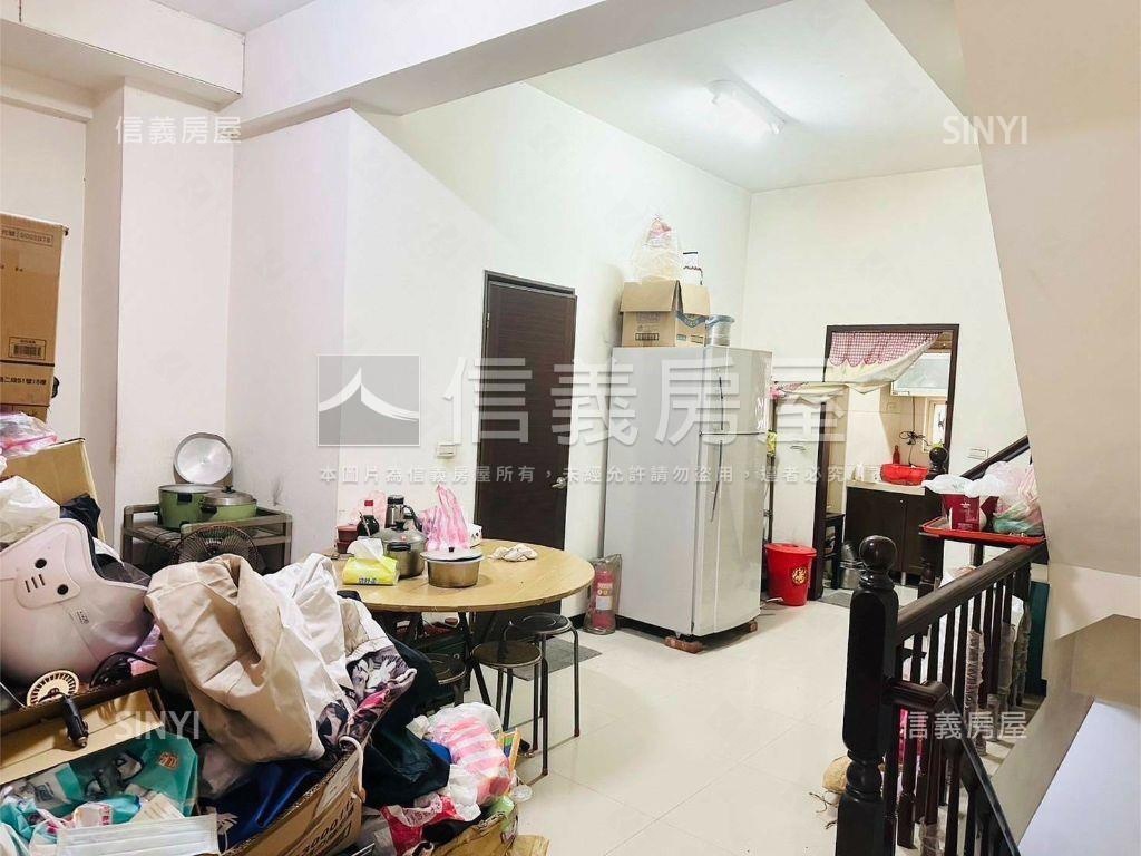 正介壽路寬敞黃金透店房屋室內格局與周邊環境