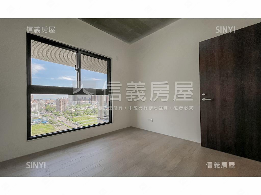 國泰ＭＯＳＴ朝南三房平車房屋室內格局與周邊環境