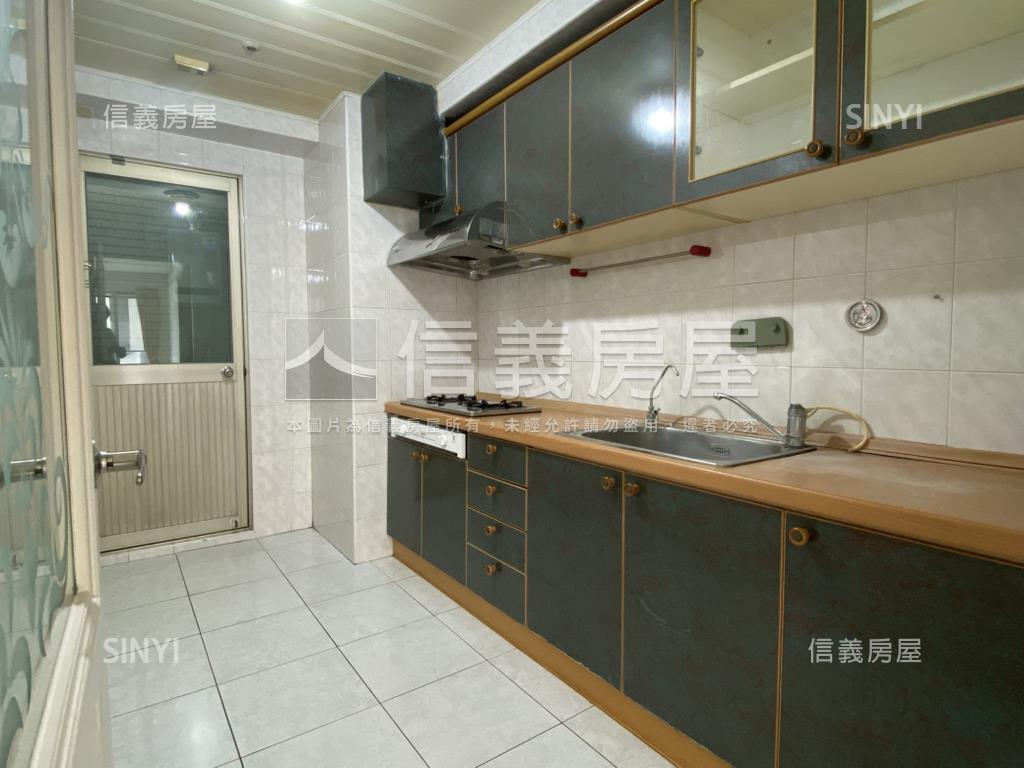 ⛵荷蘭首府眺望海景三房房屋室內格局與周邊環境