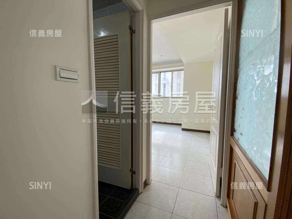 ⛵荷蘭首府眺望海景三房房屋室內格局與周邊環境
