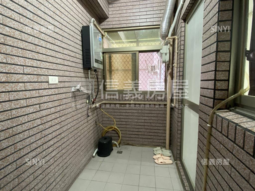 ⛵荷蘭首府眺望海景三房房屋室內格局與周邊環境