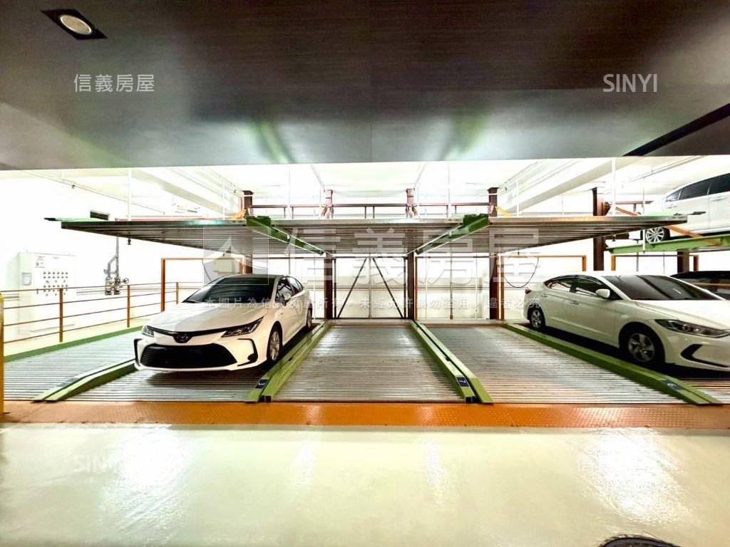 高雄站前２房車位房屋室內格局與周邊環境