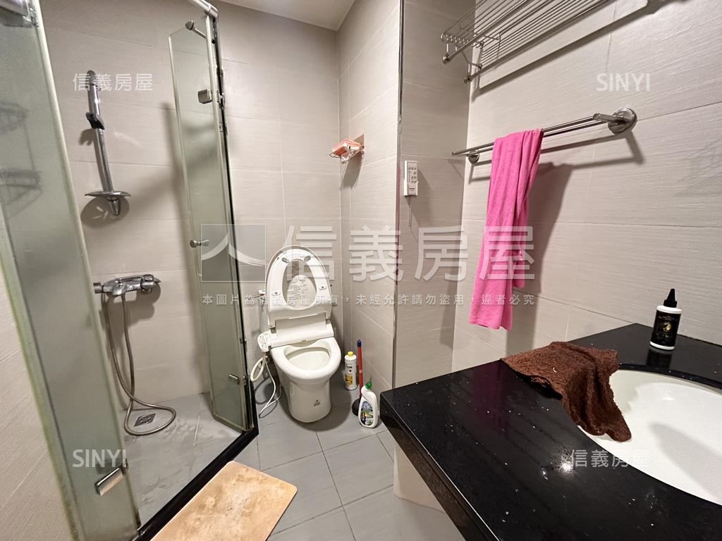 專任。華盛頓２房車位房屋室內格局與周邊環境