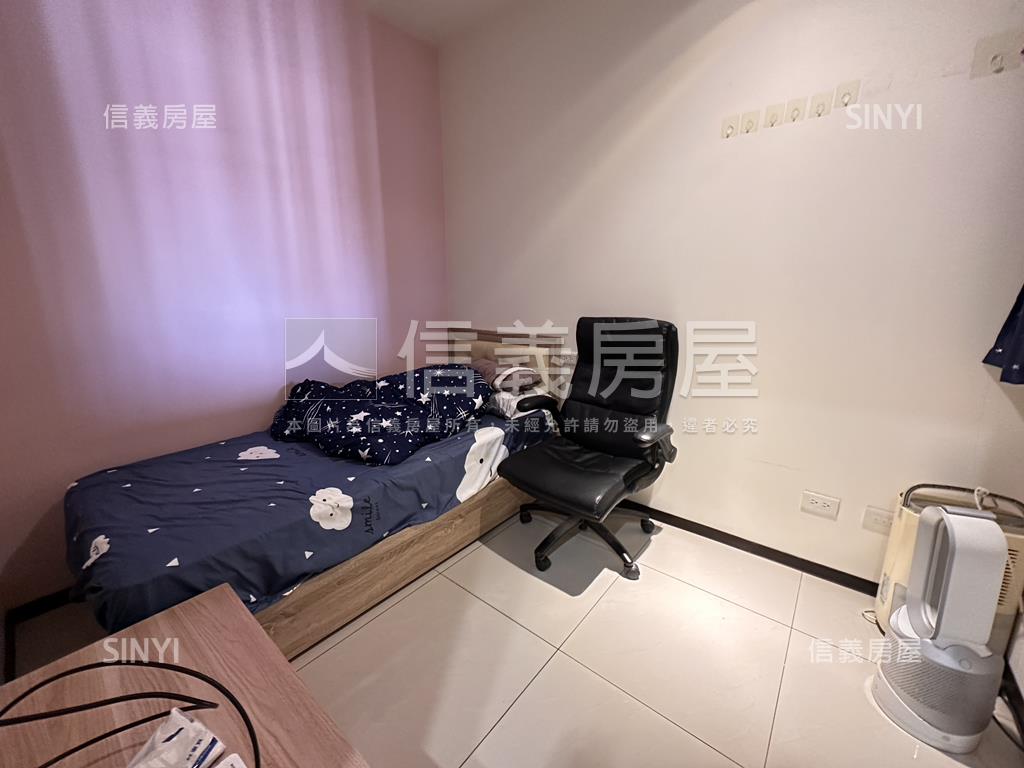 專任。華盛頓２房車位房屋室內格局與周邊環境