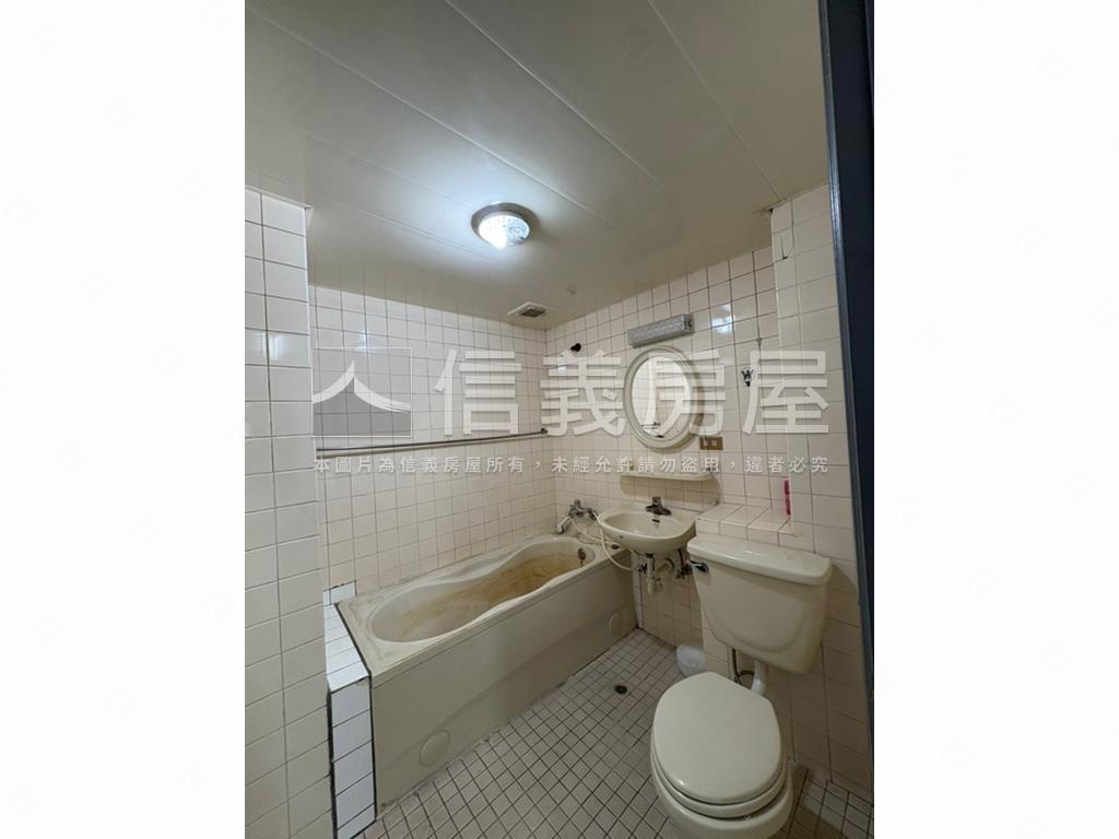 近國館電梯美宅房屋室內格局與周邊環境