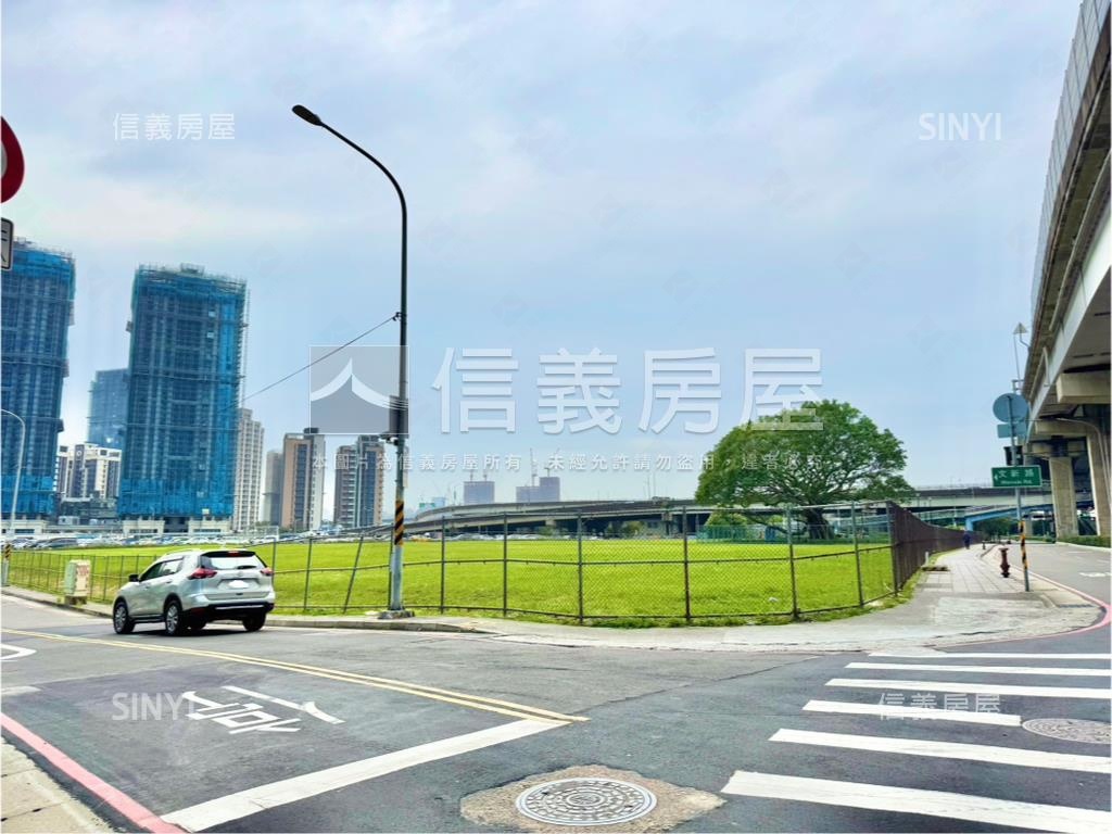 翠北重劃區新濠一閱美２房房屋室內格局與周邊環境